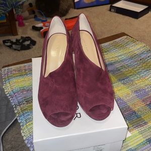 Ann Taylor Kelsie Suede Peeptoe, Dark Ruby, Sz 8.5